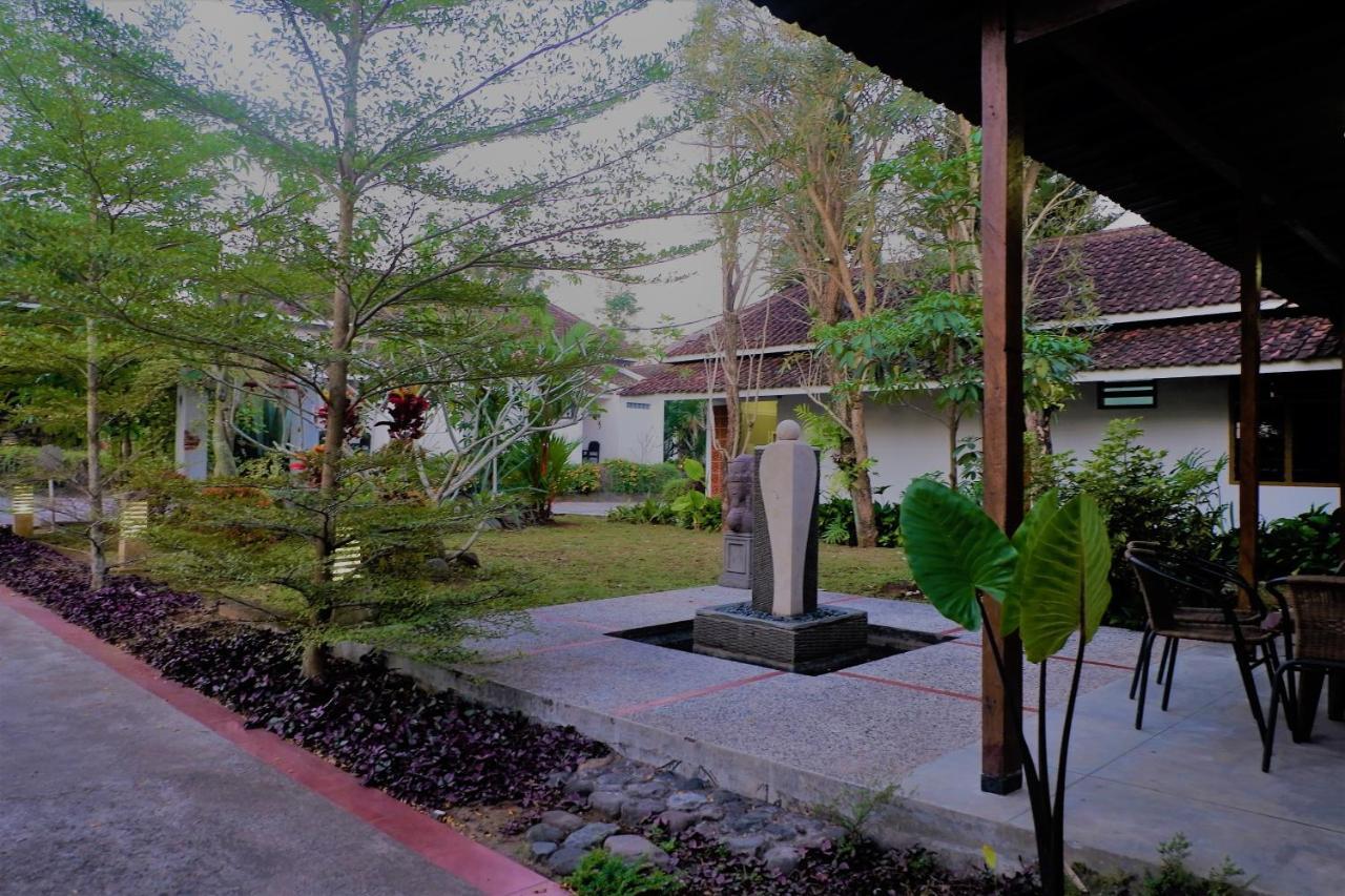 Hotel Minak Jinggo Banyuwangi  Ngoại thất bức ảnh